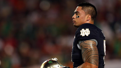 Te’o playing for the Notre Dame football team in 2013